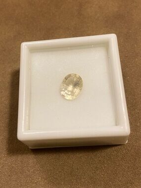 Faceted Oval Light Yellow Labradorite Gemstone - 1.75ct 10x8mm